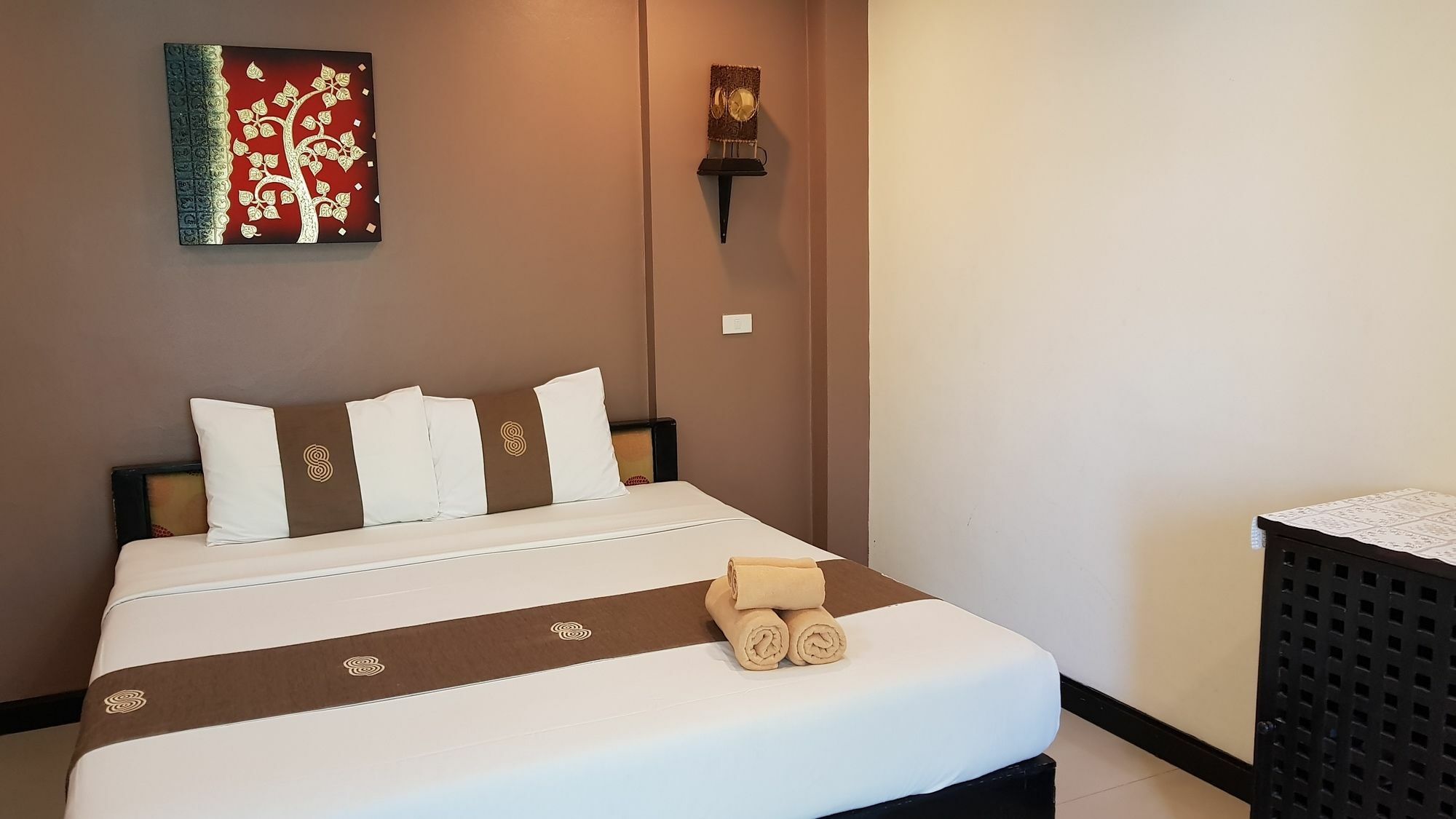 Spring@Tapae Hotel Chiang Mai Buitenkant foto